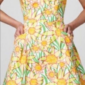 Adorable Lilly Pulitzer strapless dress size 4